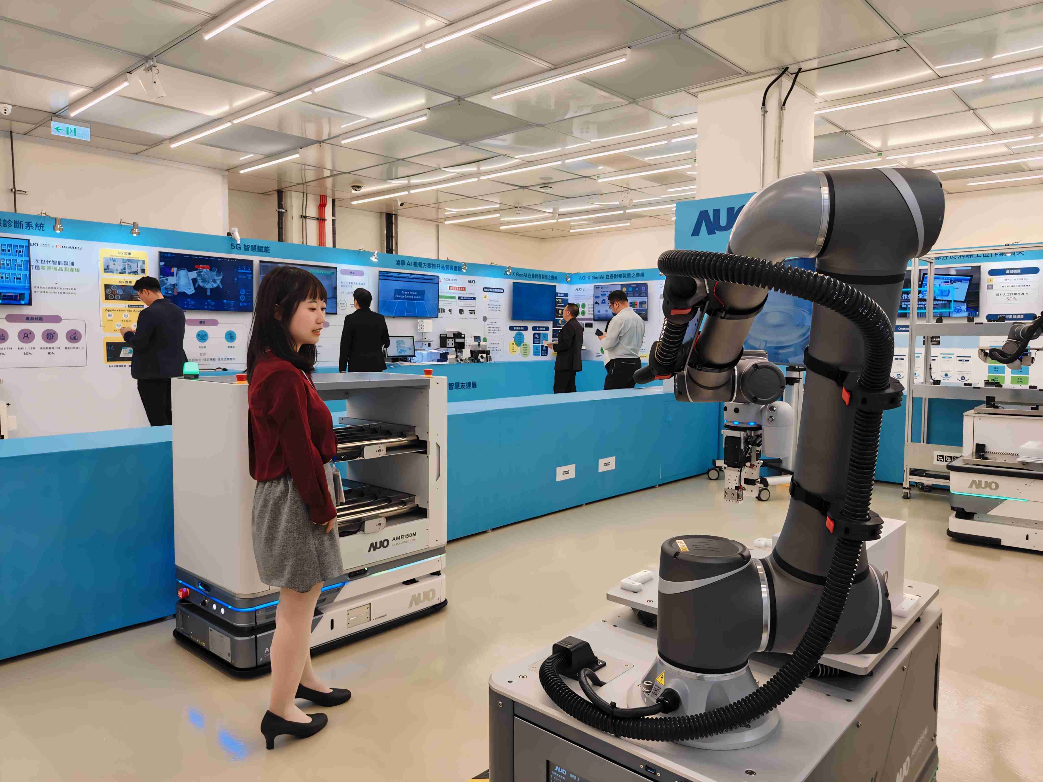 2024智能人生就是博展邀集生态圈伙伴共同参展，，从数字应用、、、净零减碳到能源发展，，，，创造全方位永续商机，，，，携手生态圈伙伴迈向永续未来